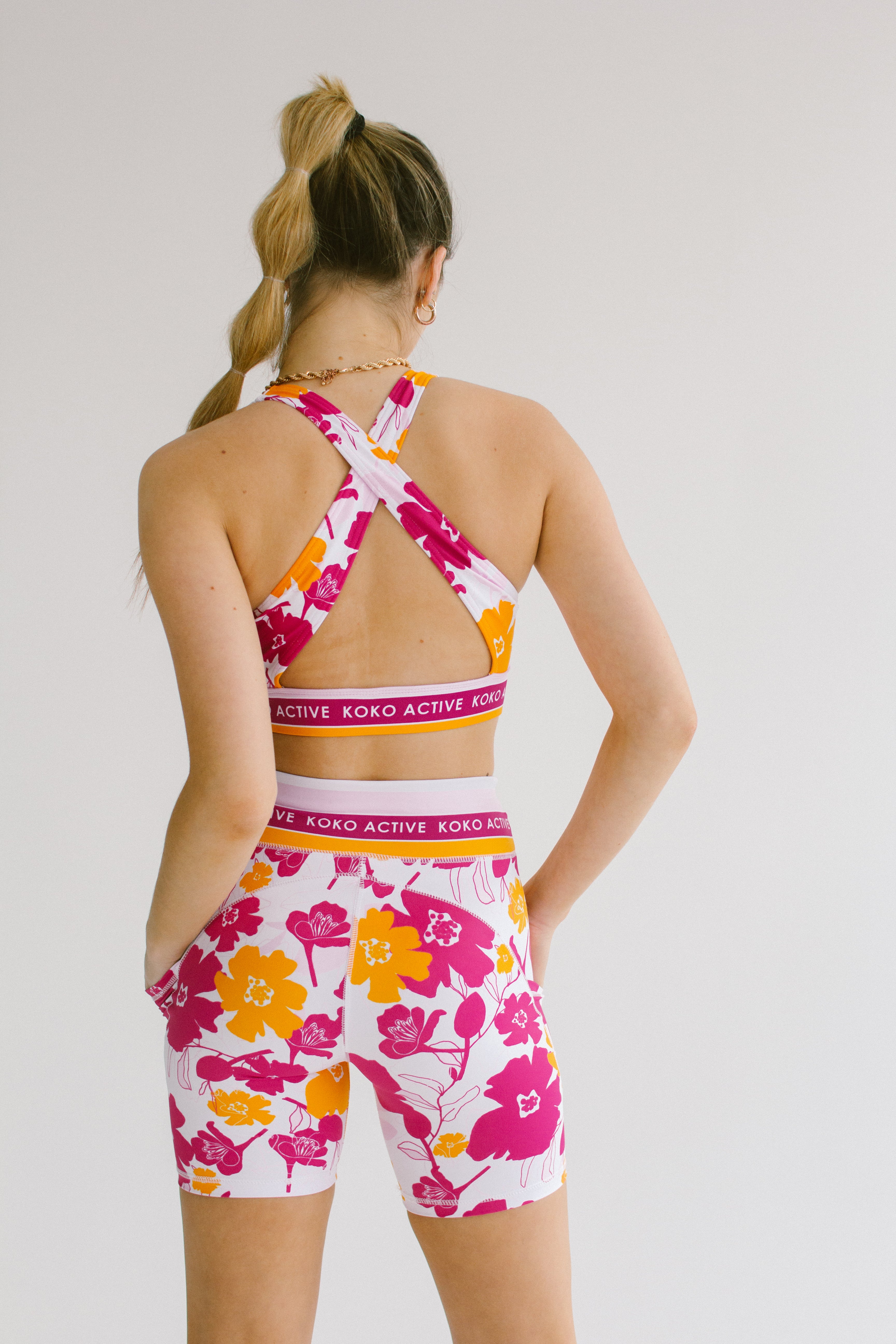 SPRING Criss Cross Sports Bra